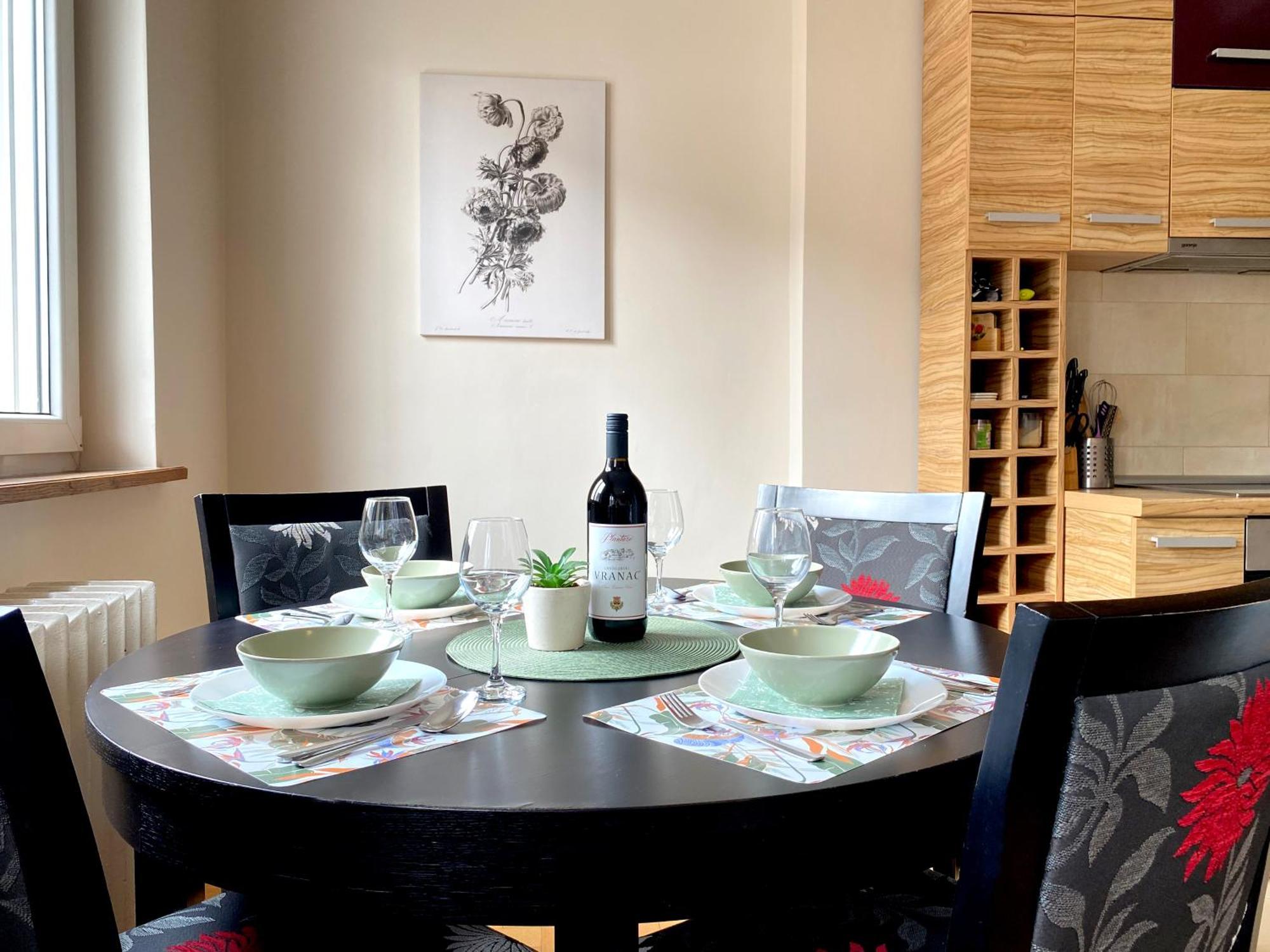 Quince Apartment-Free Parking-City Center Beograd Bagian luar foto